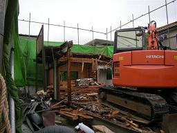 藤沢市 / プレハブ小屋の解体、コンクリートはつり工事、カーポート屋根撤去